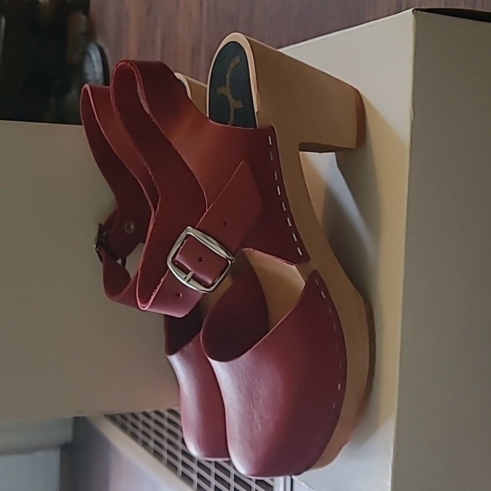 Women's Ruby Red Clogs - Picture 2 of 5